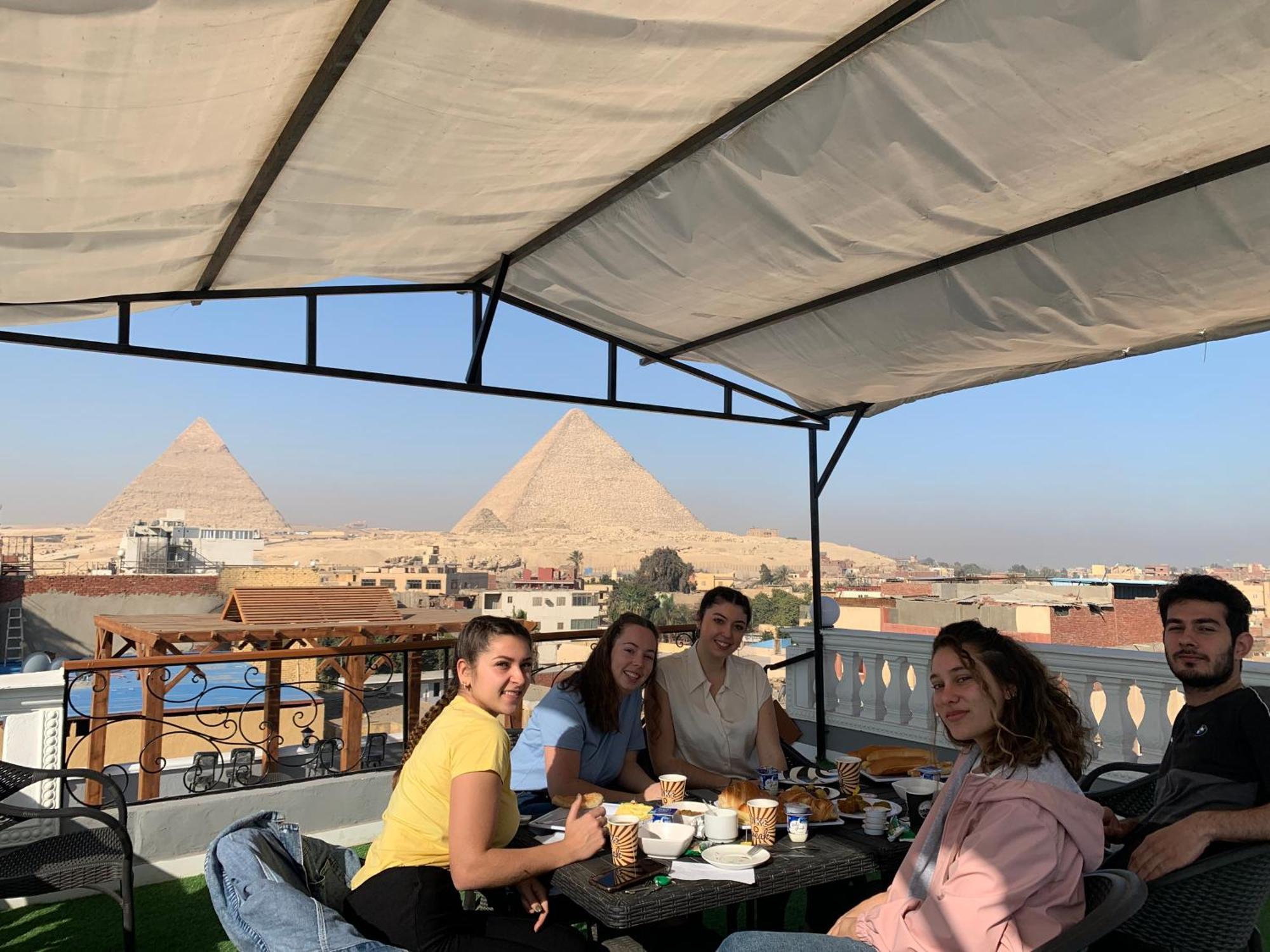 Pyramids Gate Hotel Kafrat al Jabal Exterior foto